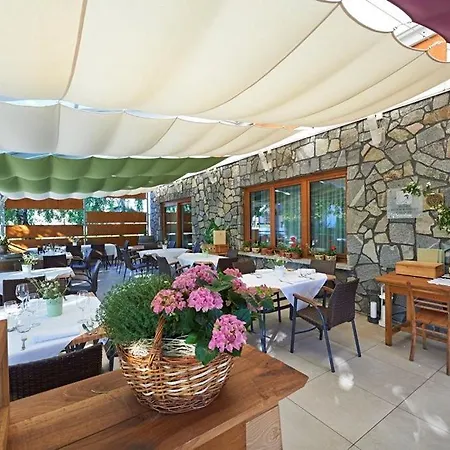 Gardenguesthouse Mlinar Guest house Fokovci