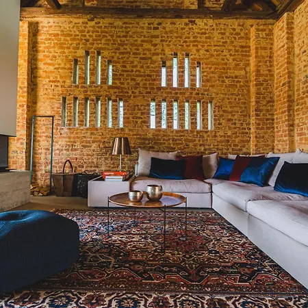 Maison d'hôtes Premium Gardenguesthouse Mlinar With Pool & Sauna