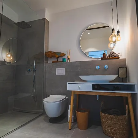 בית הארחה Premium Gardenguesthouse Mlinar With Pool & Sauna *