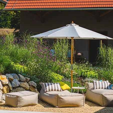 Pensión Premium Gardenguesthouse Mlinar With Pool & Sauna 3*