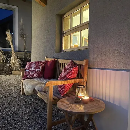 Premium Gardenguesthouse Mlinar With Pool & Sauna בית הארחה *