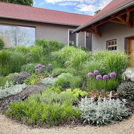 Premium Gardenguesthouse Mlinar With Pool & Sauna 3*